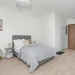 Minimalist Studios Wojciechowskiego With Parking In Poznan By Noclegi Renters