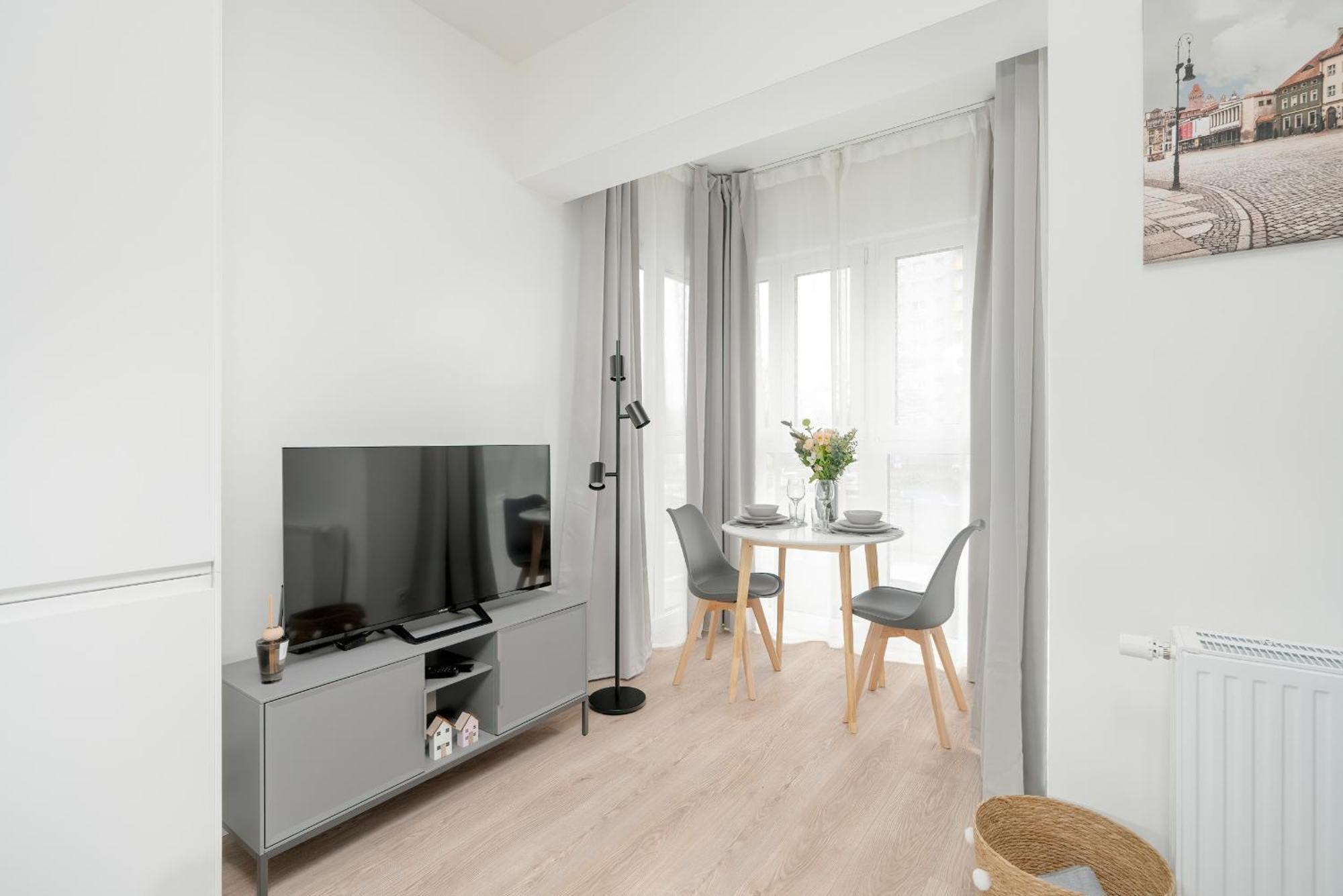 Apartament Minimalist Wojciechowskiego With Parking In By Renters